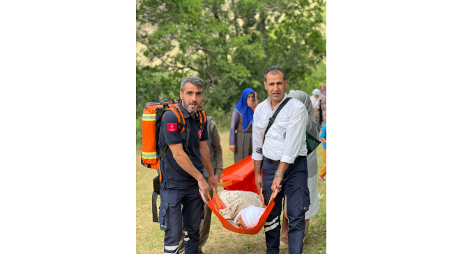 KOAH Hastasının imdadına ambulans helikopter yetişti KOAH Hastasının imdadına ambulans helikopter yetişti