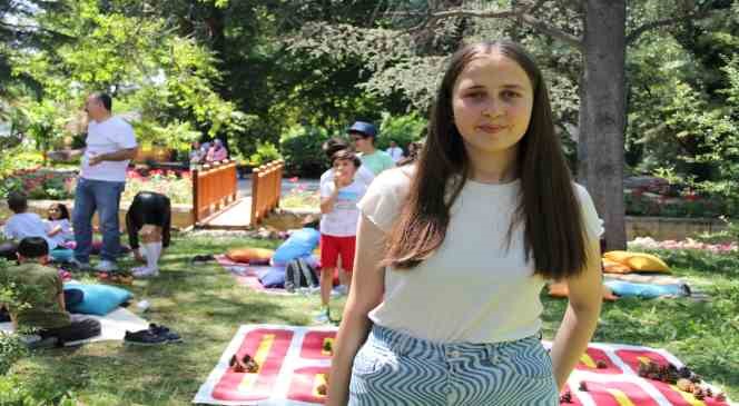 Küçük yaştaki çocuklar, ekran başında zaman geçirmek yerine geleneksel Türk oyunlarıyla zaman geçiriyor Küçük yaştaki çocuklar, ekran başında zaman geçirmek yerine geleneksel Türk oyunlarıyla zaman geçiriyor