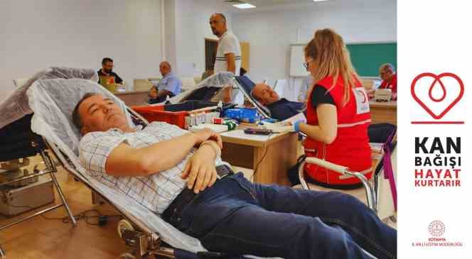 Kütahya İl Milli Eğitim Müdürlüğü personelinden kan bağışı kampanyasına destek
