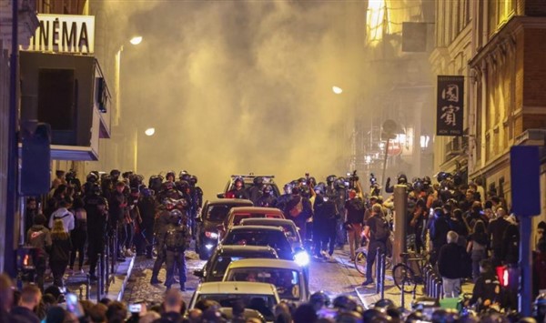 Fransa’nın L’Hay-les-Roses Belediye Başkanı’nın evine  saldırı düzenlendi