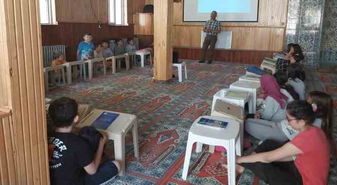Simav ’da Yaz Kur ’an Kursu öğrencilerine seminer
