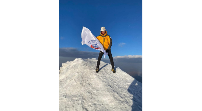 Türkiye-Kırgızistan bayrağı, Ağrı Dağı zirvesinde
