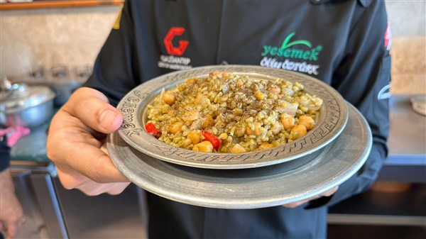  Gaziantep’te ana yemeklerin incisi: Firik pilavı