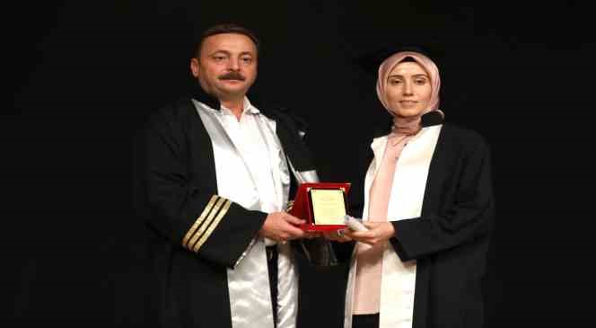 ERÜ Mimarlık Fakültesi Yeni Mezunlarını Verdi
