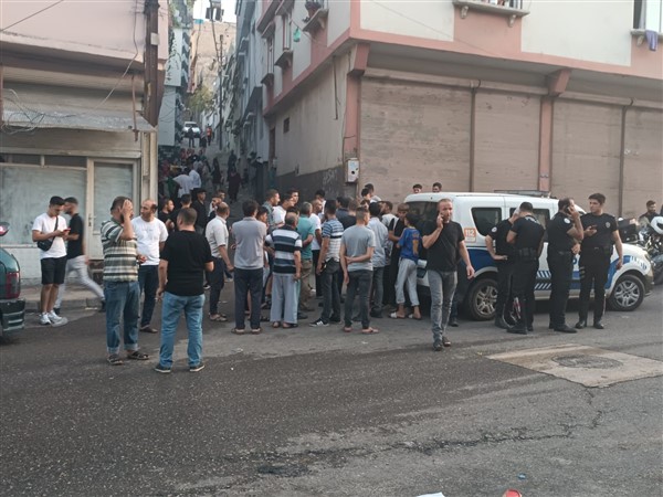 Gaziantep'te mahalleli ile uyuşturucu satıcıları arasında kavga: 1 ölü, 4 yaralı