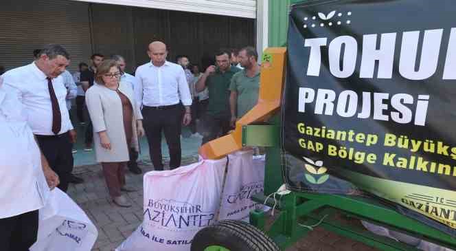 Gaziantep ’te 7 ilçe belediyesine tohum eleme makinesi dağıtıldı
