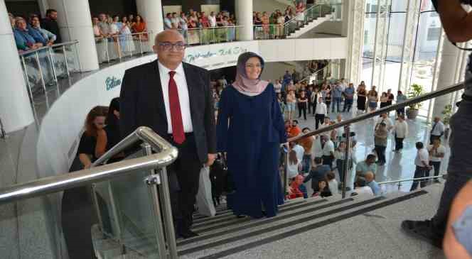 Manisa CBÜ ’nün yeni rektörü Prof. Dr. Rana Kibar görevi devraldı
