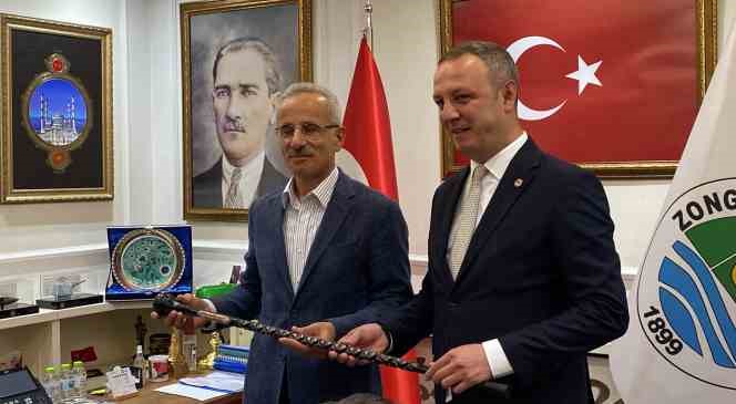 ulastirma-ve-altyapi-bakani-abdulkadir-uraloglu-zonguldak-ta