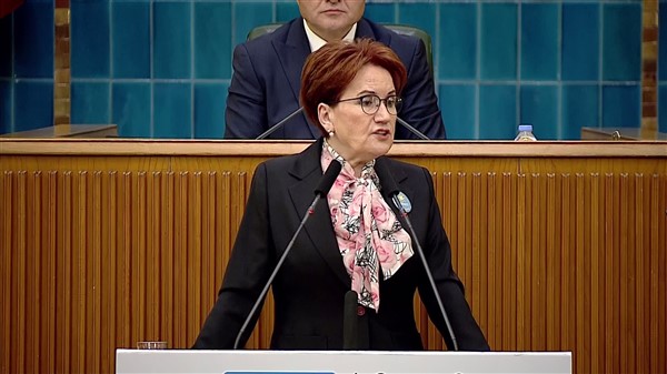 Meral Akşener’den CHP Genel Başkanı seçilen Özel’e tebrik