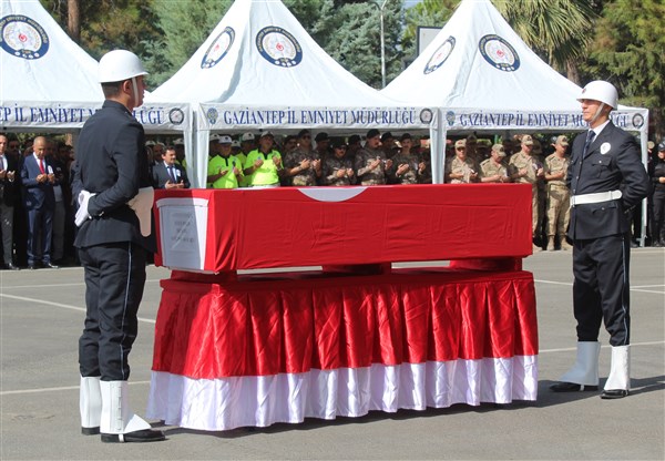 Kazada şehit olan yunus polisi Emirhan Şimşek'in naaşı memleketine gönderildi