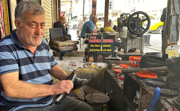 Artan ayakkabı fiyatları vatandaşları tamire yöneltti