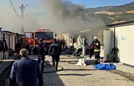 Nurdağı'nda Konteyner Kentte yangın çıktı  