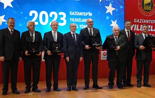Gaziantep’in yıldızları ödüllerini aldı