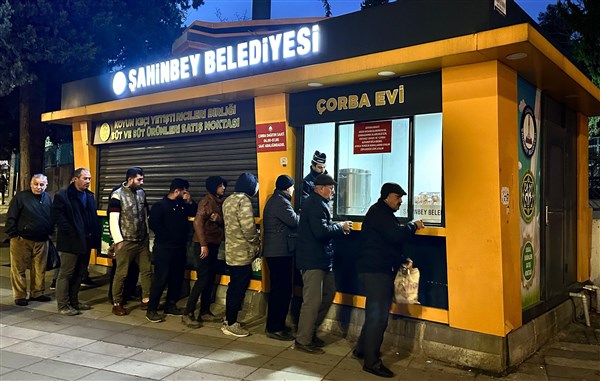  Şahinbey Belediyesi her gün 14 bin kişiye çorba ikramı yapıyor