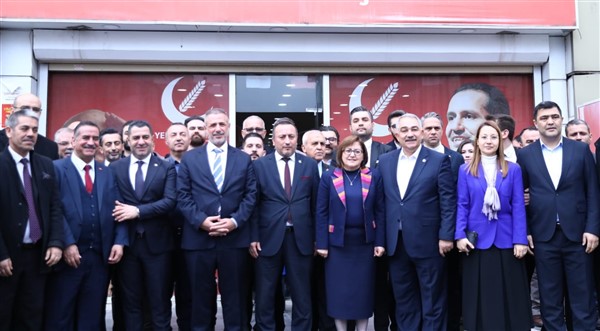 Fatma Şahin ve AK Parti heyetinden Cumhur İttifakı ortaklarına ziyaret