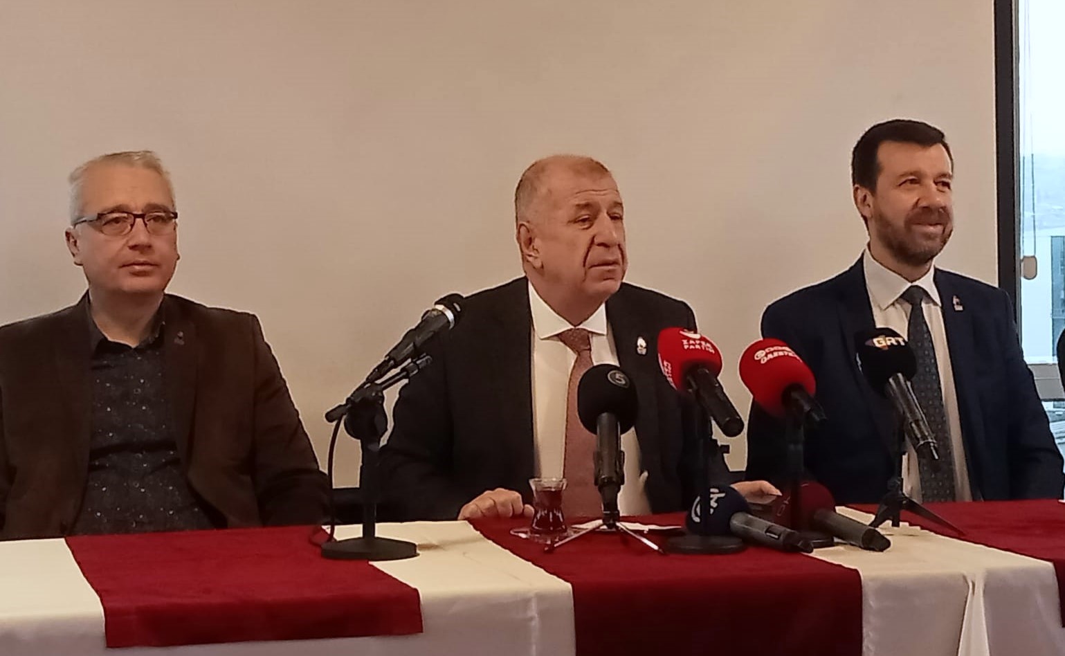 Ümit Özdağ, "Jandarmanın tekrar silahlı kuvvetlerin bir parçası olduğu gerçeği kabul edilmelidir"