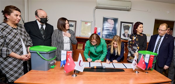 Gaziantep Büyükşehir ve Gaziantep Kulübü Derneği arasında sıfır atık için işbirliği Gaziantep Büyükşehir ve Gaziantep Kulübü Derneği arasında sıfır atık için işbirliği