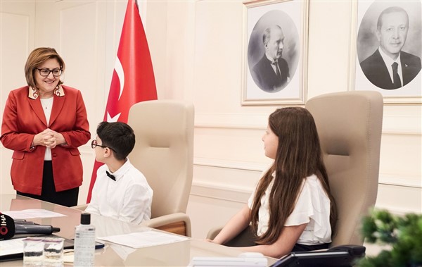 Fatma Şahin, 23 Nisan'da koltuğunu çocuklara devretti