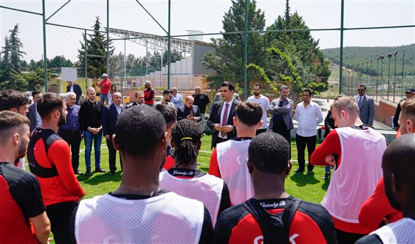 Umut Yılmaz'dan, Gaziantep FK'ya moral ziyareti