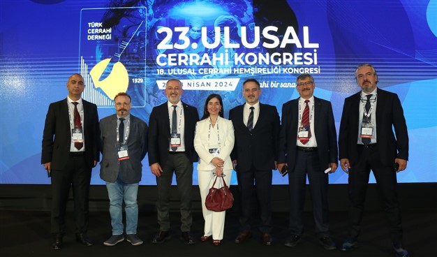 Türkiye'nin Cerrahları Antalya'da Buluştu