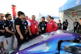 TEKNOFEST buluşmasında  Konukoğlu'ndan gençlere destek mesajı