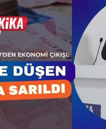 Murat Üzümcü'den Ekonomi Çıkışı Denize Düşen Yılana Sarıldı!