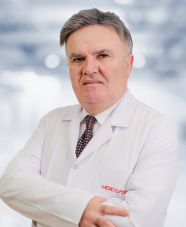 Medical Point Gaziantep Hastanesi Acil Tıp Uzmanı Prof. Dr. Mehmet Duru