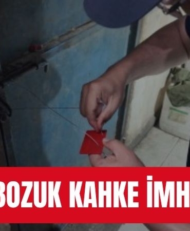 Şehitkamil’de Halk Sağlığını Tehdit Eden İşletmeye Geçit Yok 2 Ton Bozuk Kahke İmha Edildi
